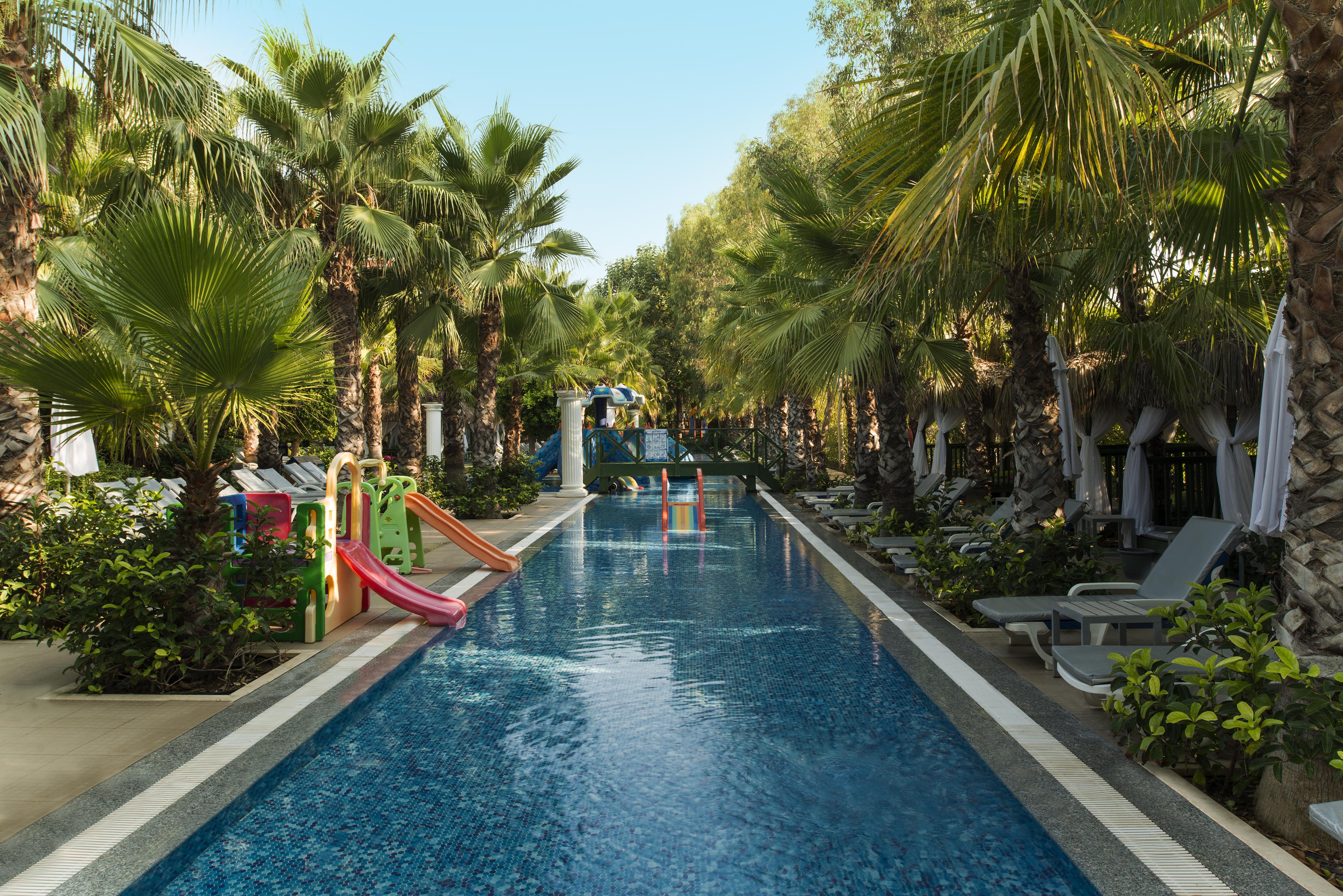 אתר נופש Delphin Palace אנטליה
