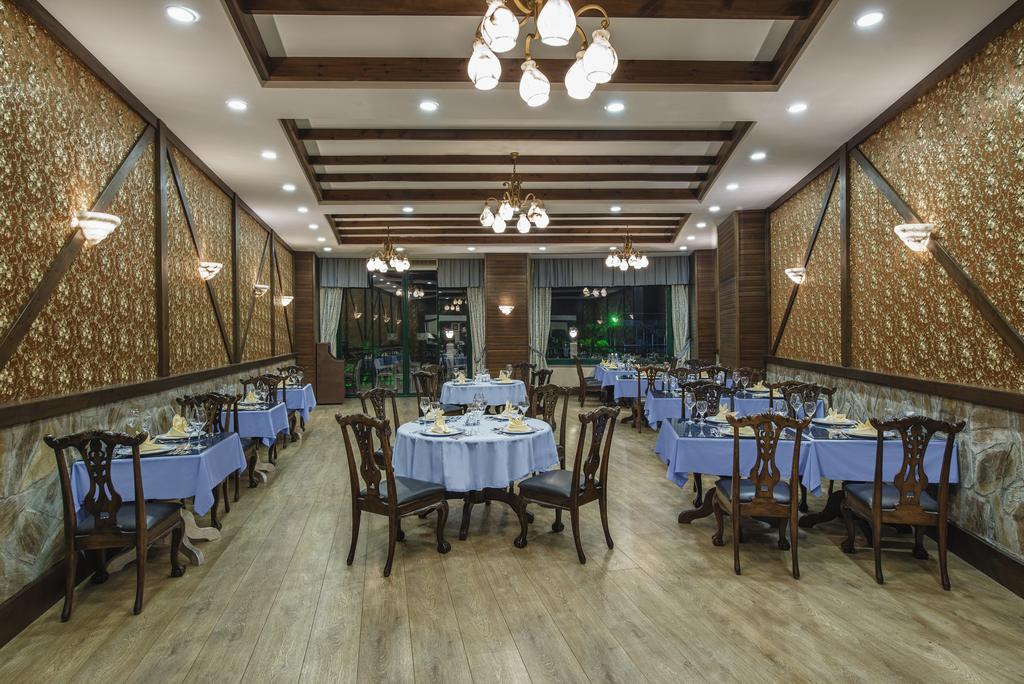 Delphin Palace אתר נופש אנטליה