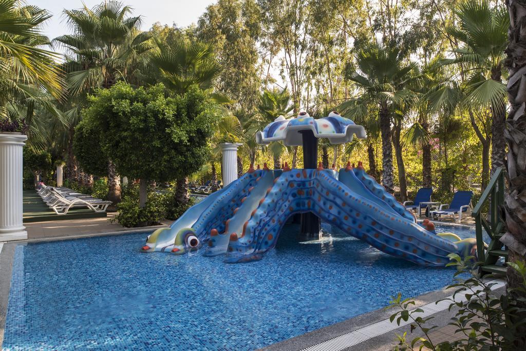 Delphin Palace אתר נופש